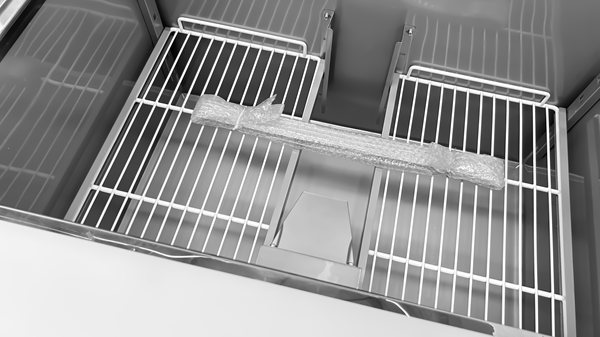 Saladette with Glass Structure | 2 Doors | Static Cooling | 90 × 70 × 85 (H) cm
