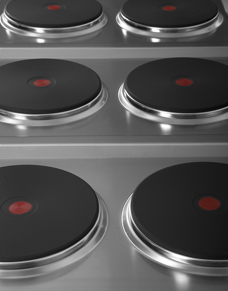 Electric Range with 6 Plates and Base Cabinet – E70C30-K